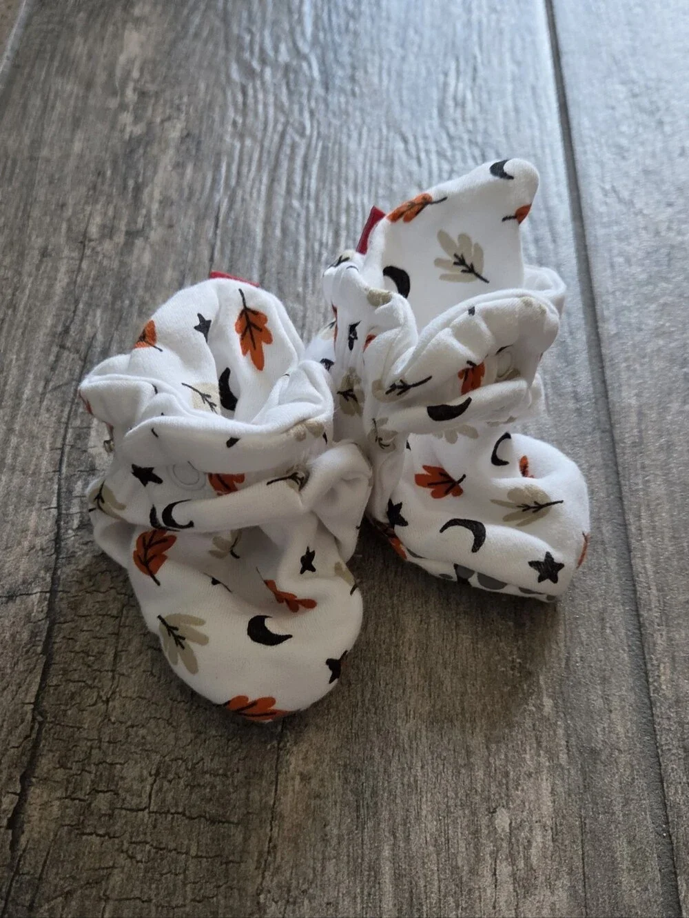 Zutano EUC 6 Months White/Black Leaf Print Shirt and Booties